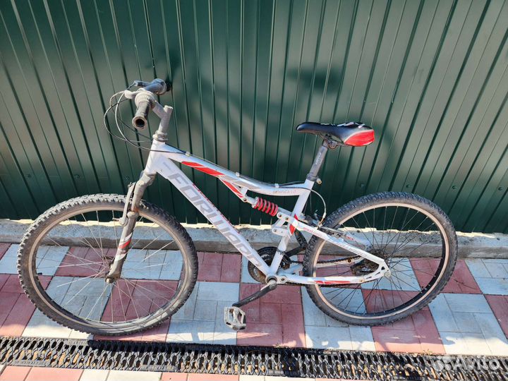 Велосипед горный б/у на запчасти