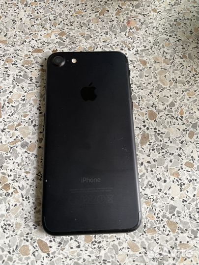 Телефон iPhone 7 128gb