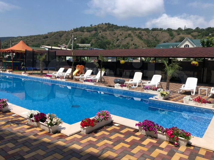 Гостиница, 1300 м²