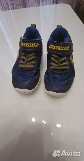 Кроссовки детские