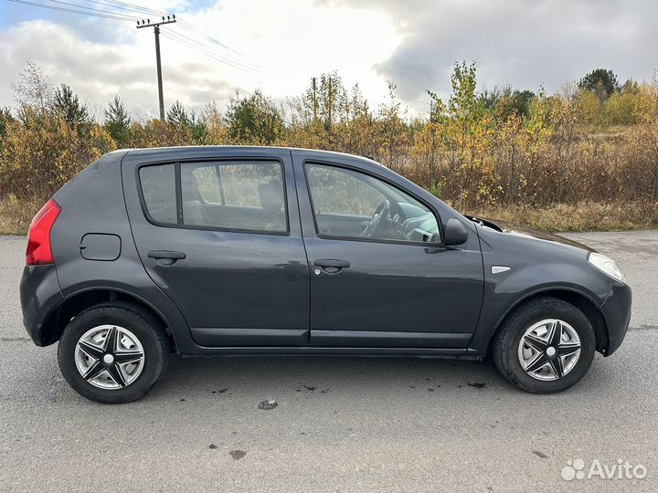 Renault Sandero 1.6 МТ, 2010, 210 000 км