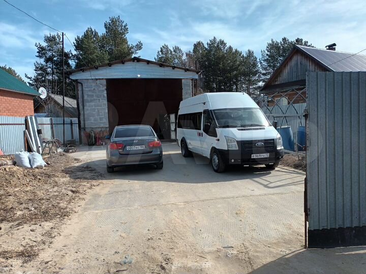 Гараж, > 30 м²