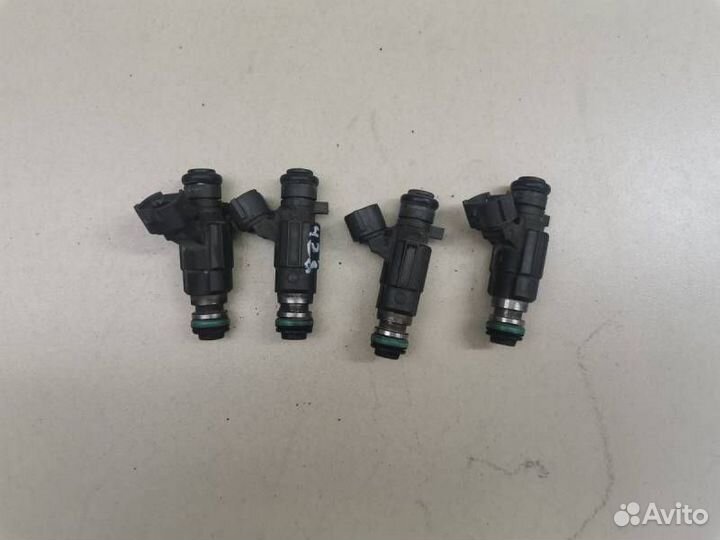 Форсунка инжекторная электрическая Nissan Bassara