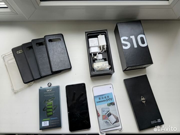 Samsung Galaxy S10, 8/128 ГБ