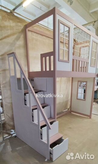 Детская кровать чердак домик, лестница комод