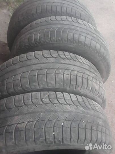 Michelin X-Ice 2 215/65 R16