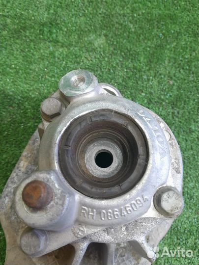 Опора заднего правого амортизатора вольво s60