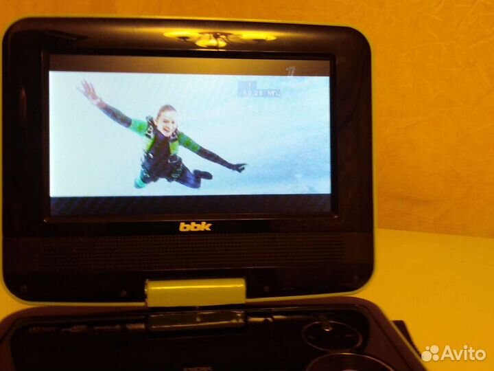 Двд плеер портативный с тв BBK