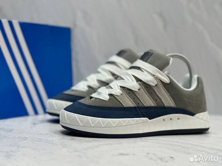 Кроссовки adidas мужские 43 размера