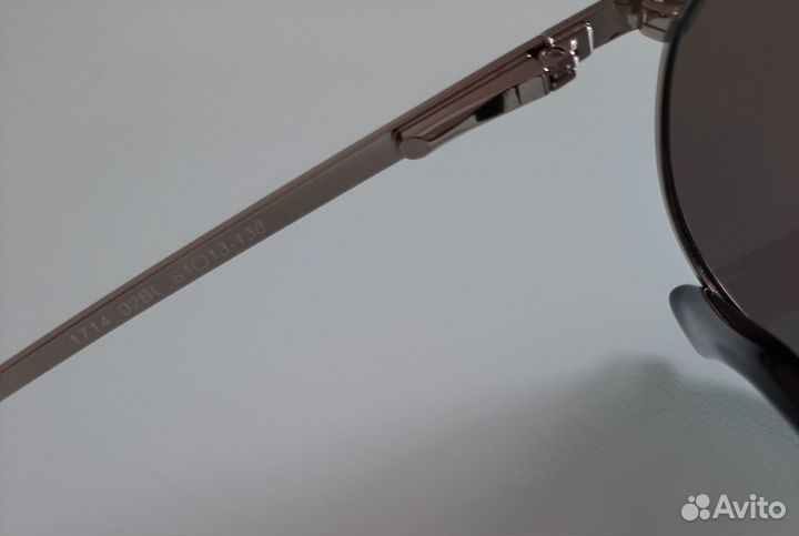 Очки солнцезащитные