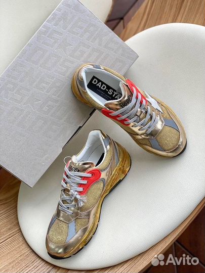 Кроссовки женские Golden Goose