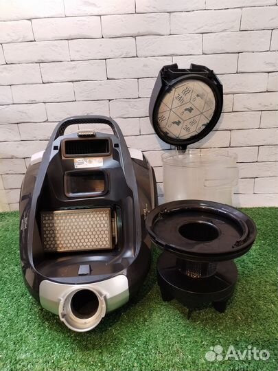 Пылесос Tefal Compact Power XXL TW4826EA