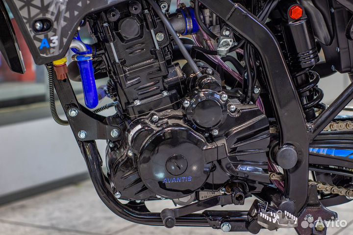 Avantis LX 300 (CBS300/ZS174MN-3)