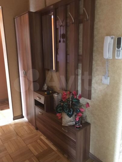 2-к. квартира, 56 м², 2/5 эт.