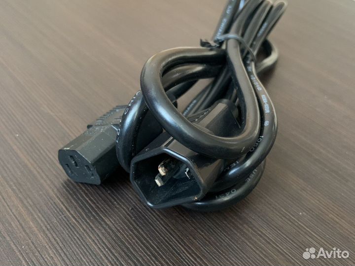 Кабель для компьютера