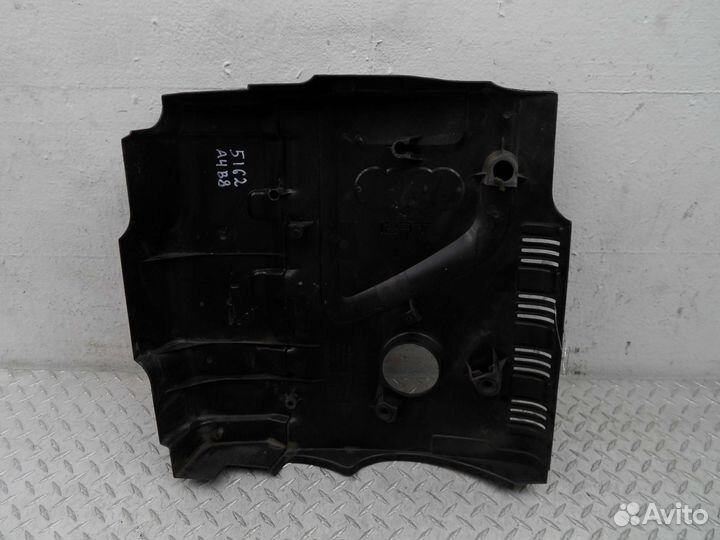 Крышка двигателя декоративная Audi A4 B8 06J103925