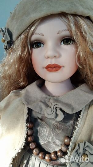 Кукла фарфоровая коллекционная большая