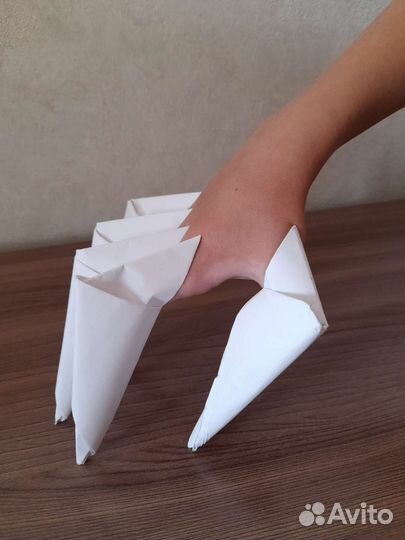 Бумажные когти цветные и белые