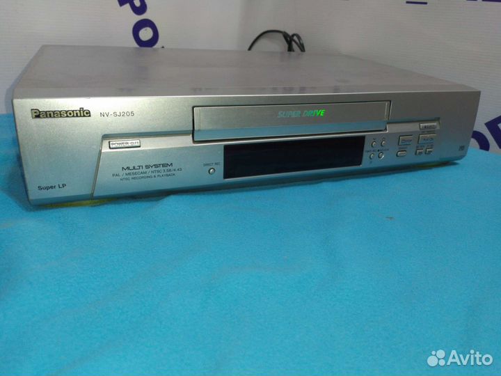 Видеомагнитофон Panasonic NV-SJ205