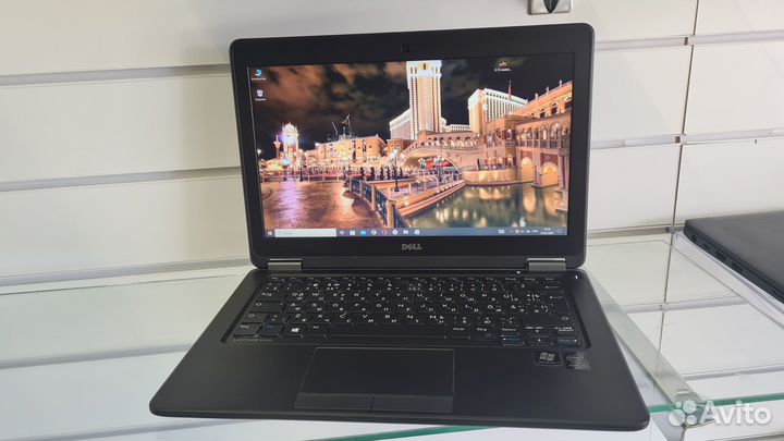 Ноутбук Dell Latitude 7250 i5-5300\8gb\256ssd\12.5