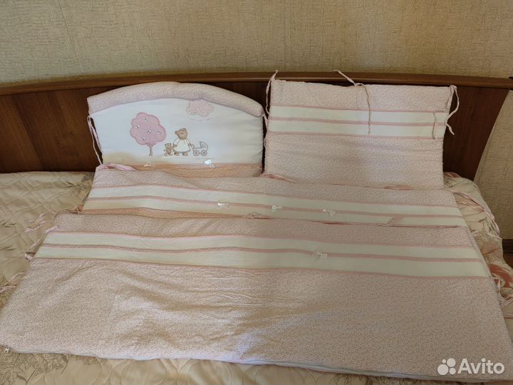 Бортики в детскую кроватку