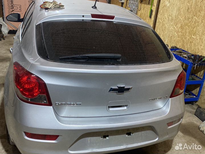 Крышка дверь багажника Chevrolet Cruze хэтчбек