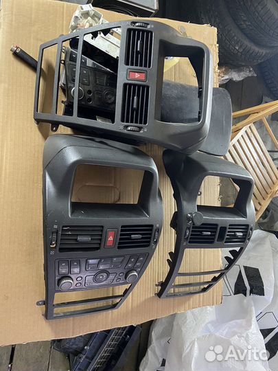 Центральная консоль на nissan almera