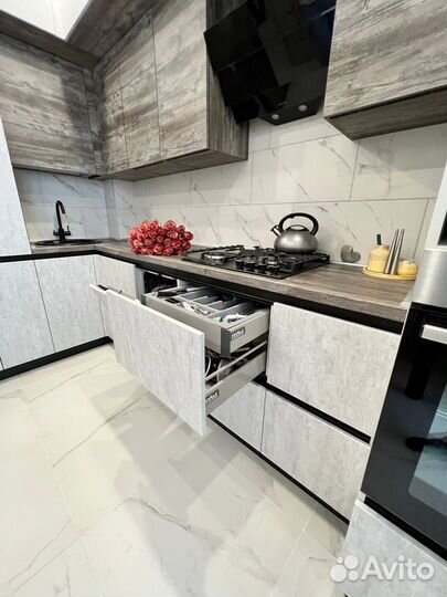 Прямая кухня на заказ. Производство