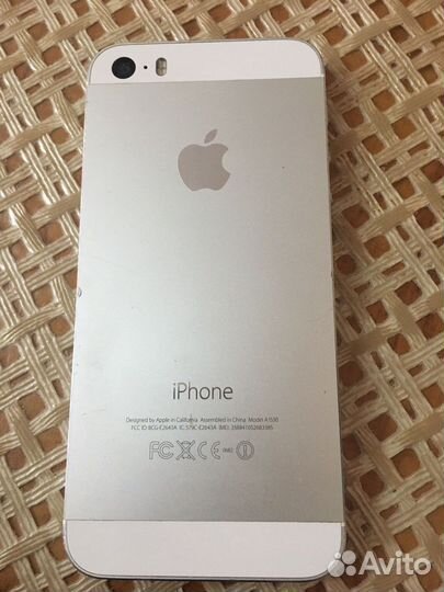 Телефон iPhone 5s