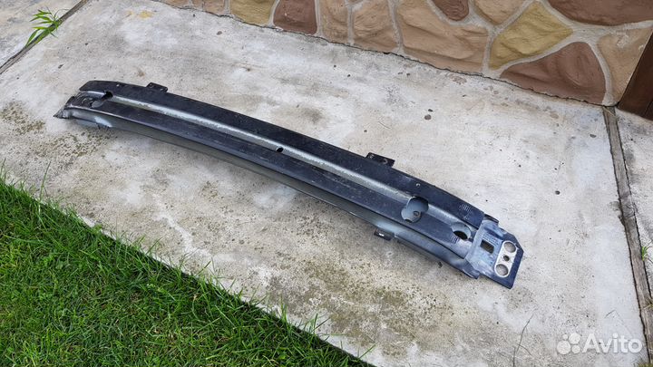 Усилитель бампера 8652096 volvo S60, XC70