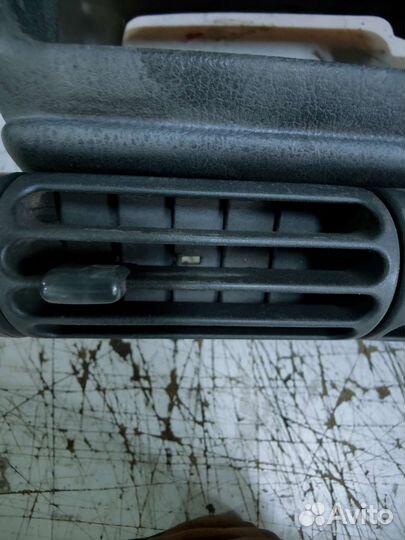 Маленький Бардачок pontiac Grand Am