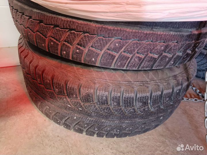 Matador MP 30 Sibir Ice 2 215/60 R16 99T