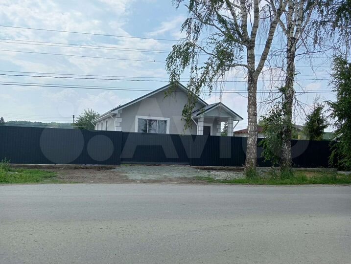 Коттедж 120 м² на участке 6 сот.