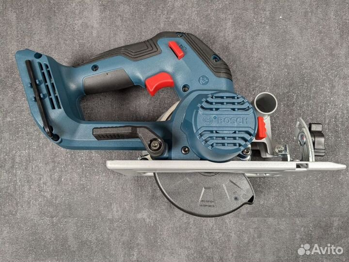 Дисковая пила Bosch GKS 18V-44