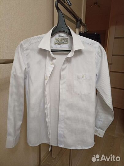 Рубашки белая на мальчика 134-140