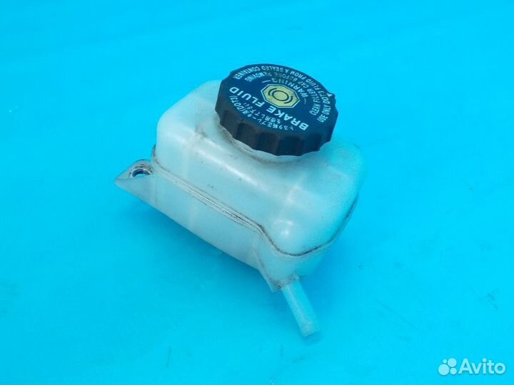 Бачок тормозной жидкости lexus RX 2 (300/330/350/400h) 2003-2009