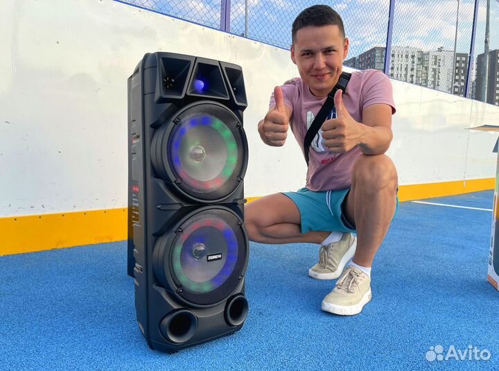 Колонка музыкальная с беспроводным микрофоном