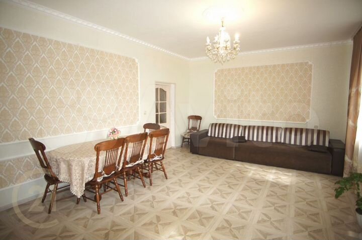 Дом 237,8 м² на участке 4,3 сот.