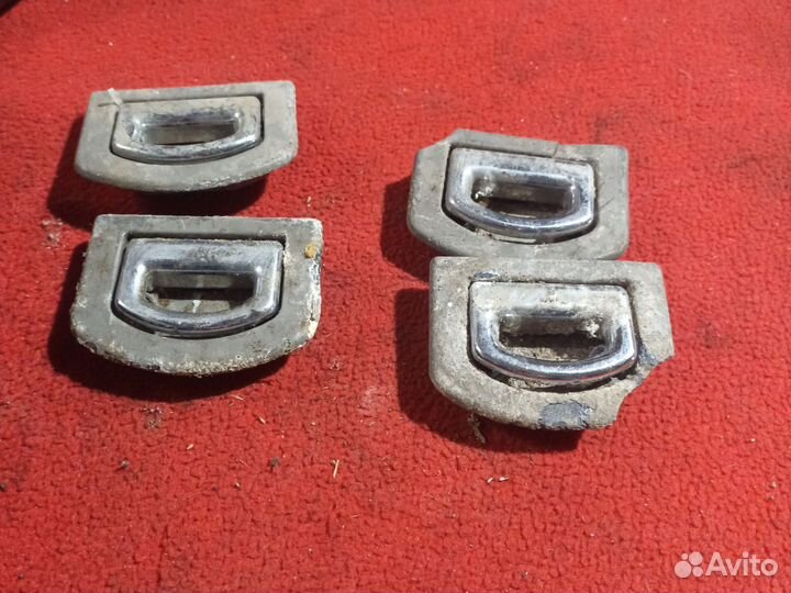 Петли в багажнике зацепы vw t4