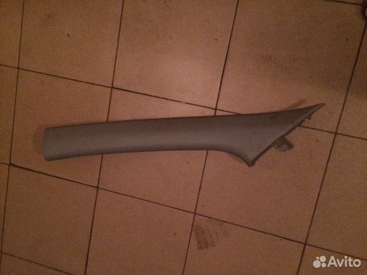 Накладка на левую стойку кузова Hyundai Solaris