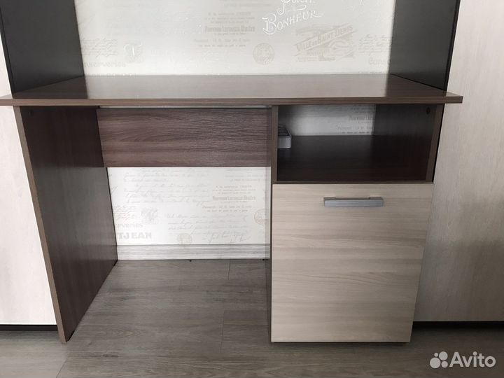 Письменный стол