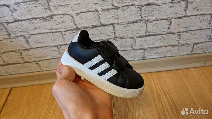 Новые Кроссовки Детские Adidas 21 22 25