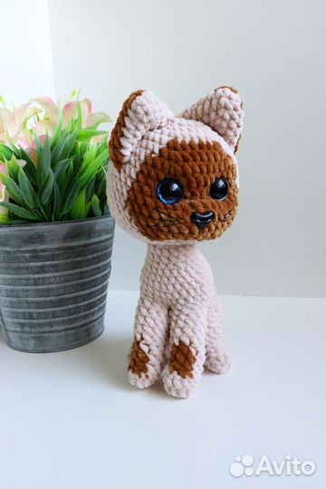 Вязаная игрушка ручной работы