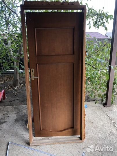 Хорошая дверь дерево