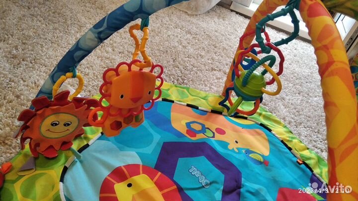 Развивающий коврик для малышей