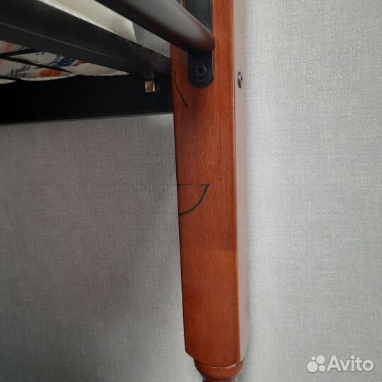 Двухъярусная кровать