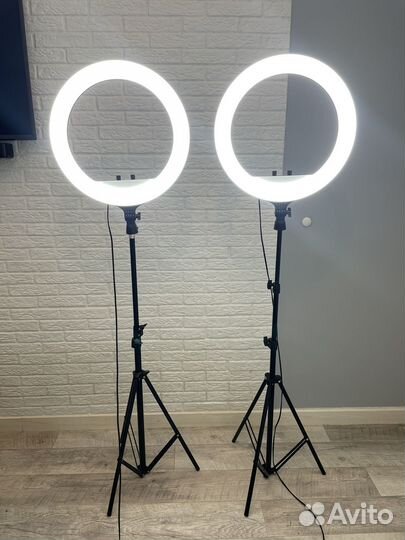 Кольцевая лампа 45 см со штативом