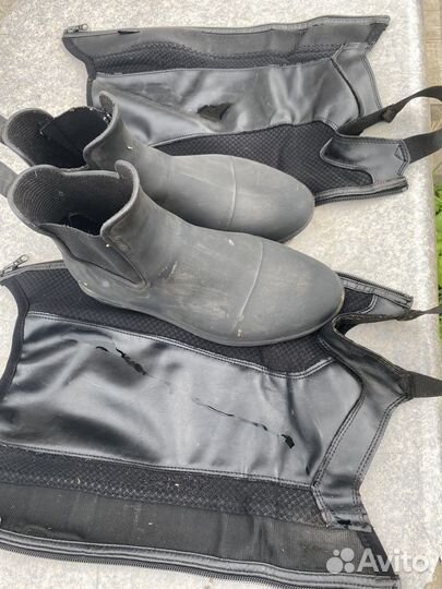 Верховая езда: шлеи, брюки, сапоги, краги, хлыст