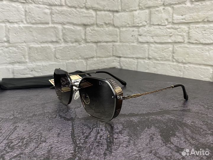 Солнцезащитные очки dior