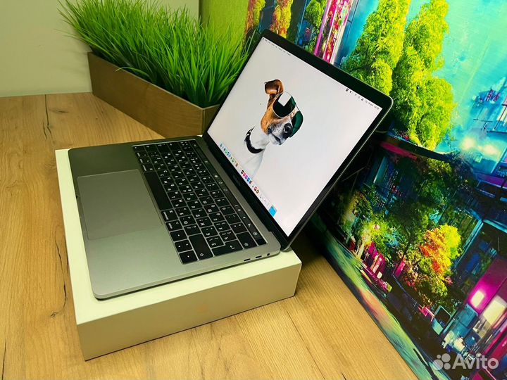 Macbook pro 13 2018 i7 16gb 500gb Мощный